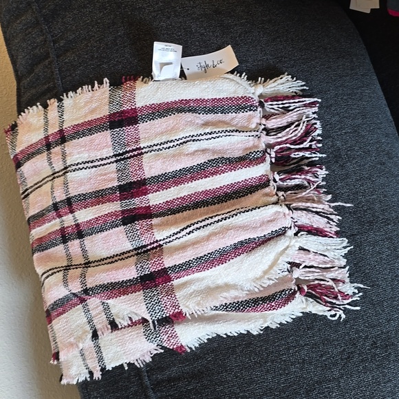 Fall/Winter Accessory Bundle NWT - Picture 4 of 10